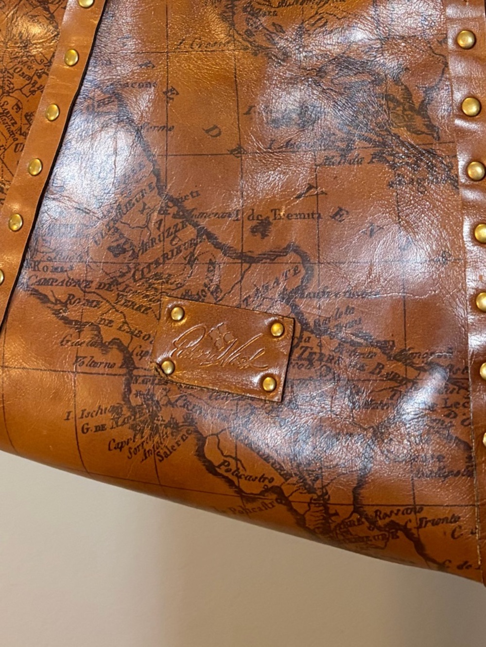 Large EUC Patricia Nash Tan Leather Map-Print Studded Tote - Picture 10 of 10